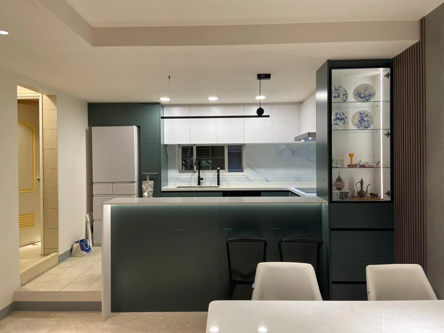 嘉義精品廚具翻新-陳小姐廚房全景完工照